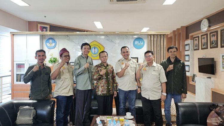 Asosiasi Pariwisata Madura (ASPRIM) bertemu dengan Rektor Universitas Asosiasi Pariwisata Madura (ASPRIM) bertemu dengan Rektor Universitas