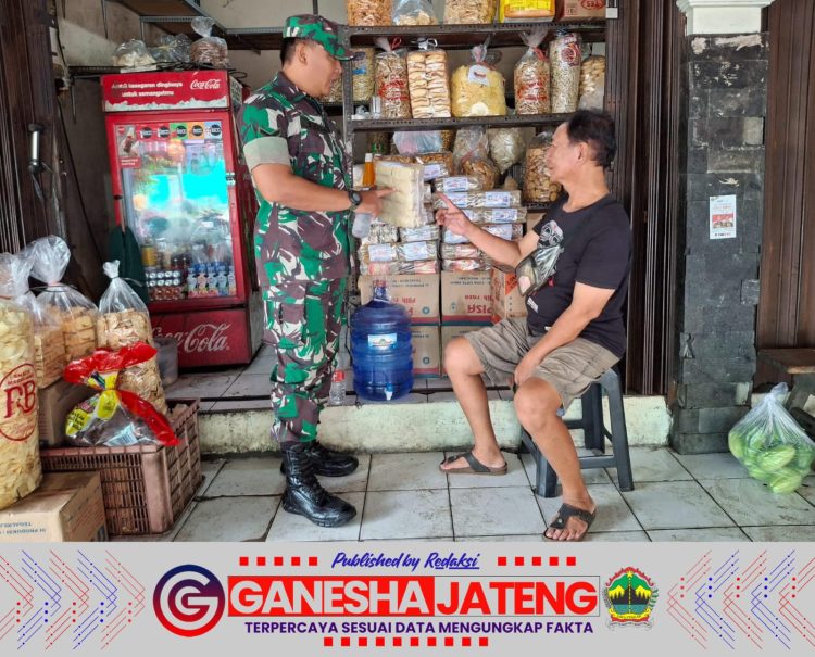 Babinsa Danukusuman Sambangi Pedagang Pasar Harjodaksino untuk Jaga Silaturahmi dan Pantau Kebersihan Babinsa Danukusuman Sambangi Pedagang Pasar Harjodaksino untuk Jaga Silaturahmi dan Pantau Kebersihan