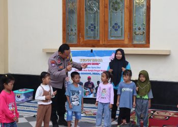 Aipda Sugimin Bhabinkamtibmas Polres Demak; Membuat Perpustakaan Keliling Untuk Tingkatkan Minat Baca Anak