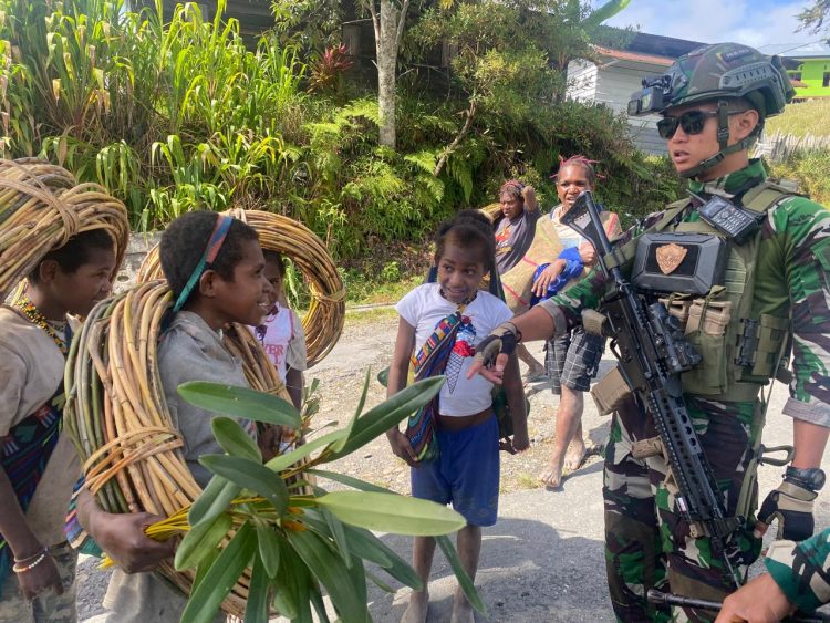 Komsos Habema Tingkatkan Silaturahmi Dengan Warga Mindau Komsos Habema Tingkatkan Silaturahmi Dengan Warga Mindau