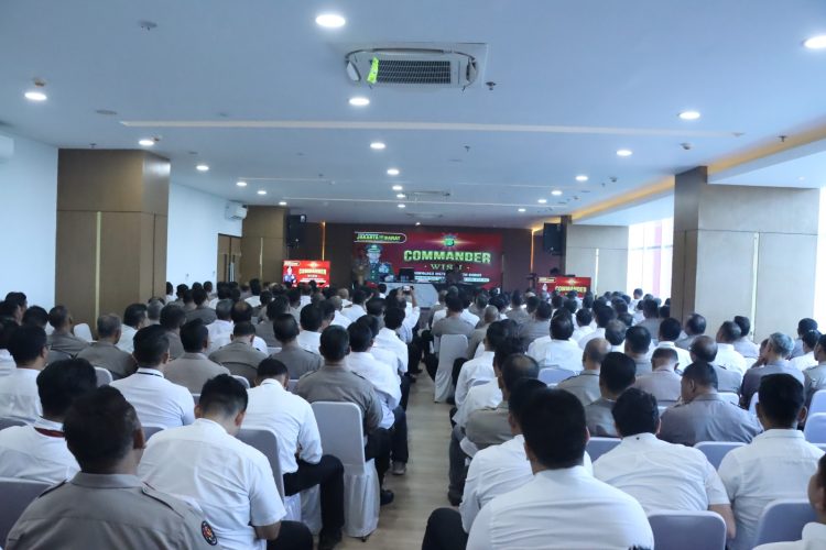 Commander Wish Kapolres Metro Jakarta Barat, Kombes Pol Twedi Aditya Bennyhadi: Jadikan Polri Lebih Dekat dan Melayani Masyarakat Commander Wish Kapolres Metro Jakarta Barat, Kombes Pol Twedi Aditya Bennyhadi: Jadikan Polri Lebih Dekat dan Melayani Masyarakat