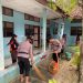 Banjir Surut, Polres Grobogan Berjibaku Bersihkan Lumpur di Sekolah Banjir Surut, Polres Grobogan Berjibaku Bersihkan Lumpur di Sekolah