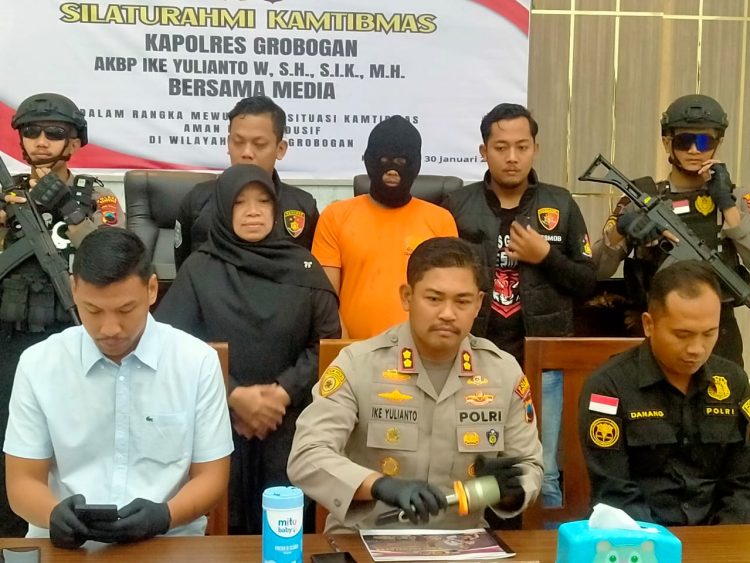 Nekat Habisi Hingga Tewas karna Sakit Hati. Nekat Habisi Hingga Tewas karna Sakit Hati.