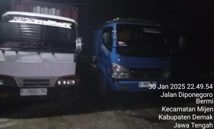 Waduh – Waduh Lagi – Lagi Gudang Penimbun BBM Jenis Solar Di Demak