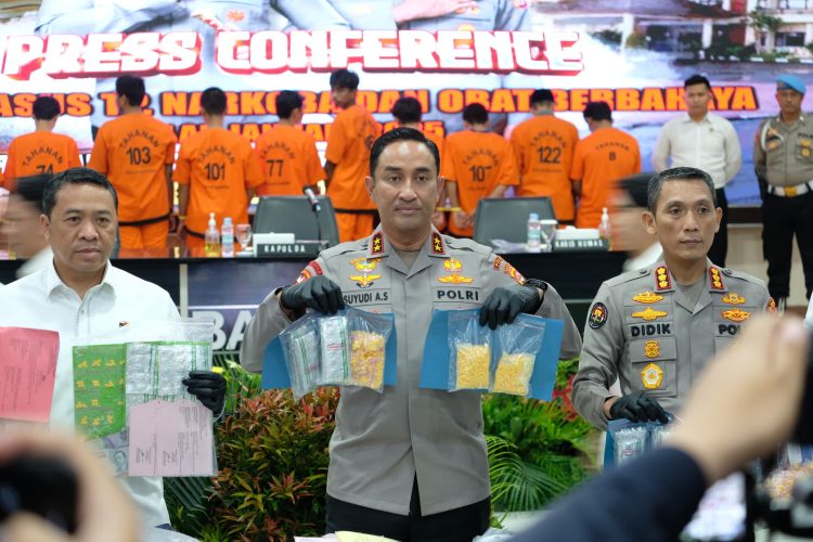 Dirresnarkoba Polda Banten dan Jajaran Ungkap Kasus Tindak Pidana Narkoba dan Obat Berbahaya Selama Januari 2025 Dirresnarkoba Polda Banten dan Jajaran Ungkap Kasus Tindak Pidana Narkoba dan Obat Berbahaya Selama Januari 2025