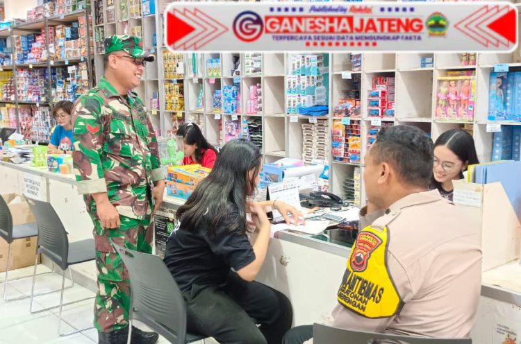 Sinergitas Babinsa Kratonan & Bhabinkamtibmas, Awasi Bahaya Kembang Api dan Petasan Sinergitas Babinsa Kratonan & Bhabinkamtibmas, Awasi Bahaya Kembang Api dan Petasan