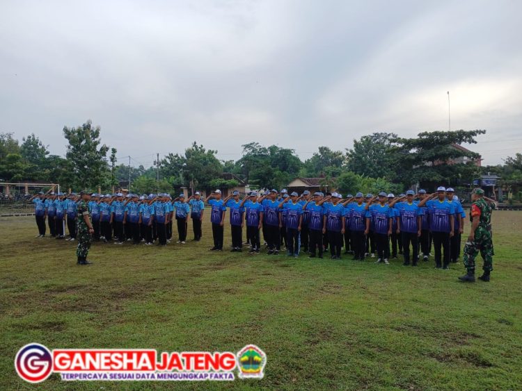 Membangun Generasi Disiplin dan Berjiwa Pemimpind Melalui Kegiatan Peraturan Baris-berbaris Membangun Generasi Disiplin dan Berjiwa Pemimpind Melalui Kegiatan Peraturan Baris-berbaris