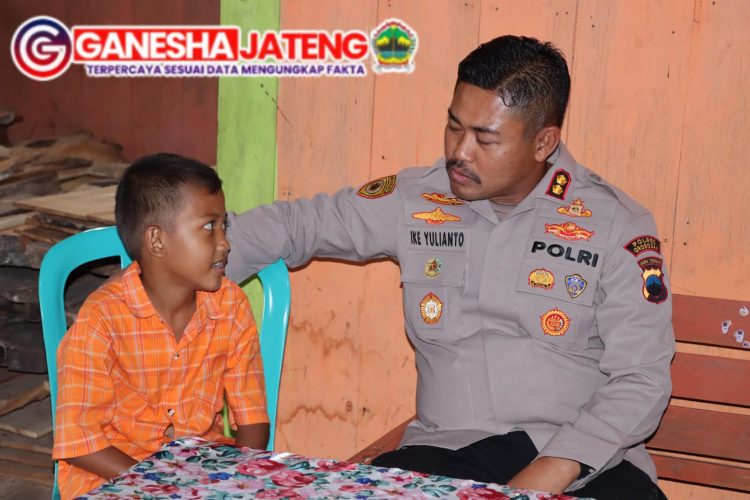 Kapolres Grobogan Salurkan Bantuan Sosial untuk Keluarga Berkebutuhan Khusus di Pilangpayung