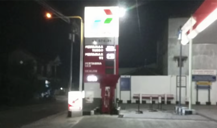 SPBU Kadirjo Tolak Sangkaan Melayani Mafia BBM. SPBU Kadirjo Tolak Sangkaan Melayani Mafia BBM.