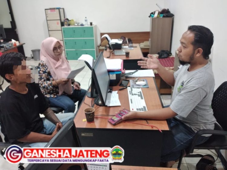 5,84 Gram Tembakau Sintesis Berhasil Diamankan Sat Resnarkoba Polresta Banyumas Dari Pengedar 5,84 Gram Tembakau Sintesis Berhasil Diamankan Sat Resnarkoba Polresta Banyumas Dari Pengedar