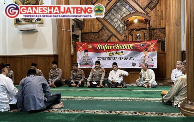 Polres Jepara Gelar Safari Subuh Bersama Masyarakat di Masjid Baitul Muqorrobin Polres Jepara Gelar Safari Subuh Bersama Masyarakat di Masjid Baitul Muqorrobin