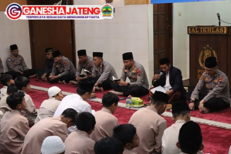 Warga Sambut Hangat Tarling Polres Boyolali, wujud kedekatan dan Kebersamaan dalam Semarak Ramadhan Warga Sambut Hangat Tarling Polres Boyolali, wujud kedekatan  dan Kebersamaan dalam Semarak Ramadhan