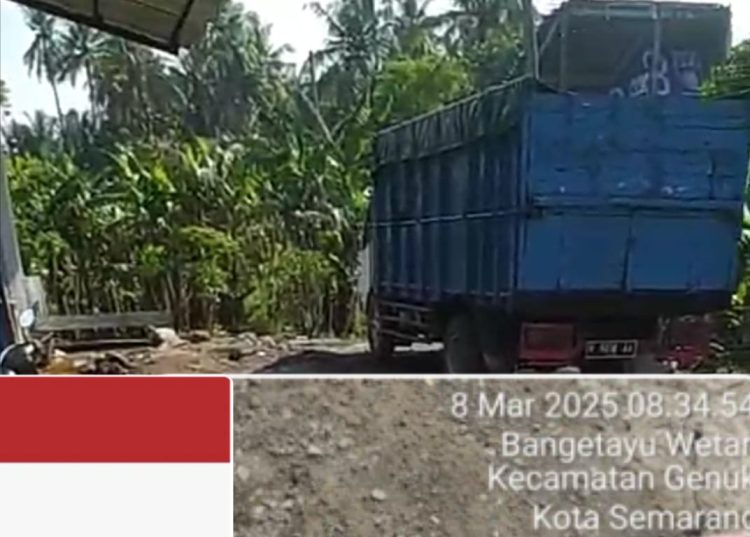 Viral.!!!!! Gudang BBM jenis Solar Di JLN Blambangan 2 Kec,NGENUK. Viral.!!!!! Gudang BBM jenis Solar Di JLN Blambangan 2 Kec,NGENUK.