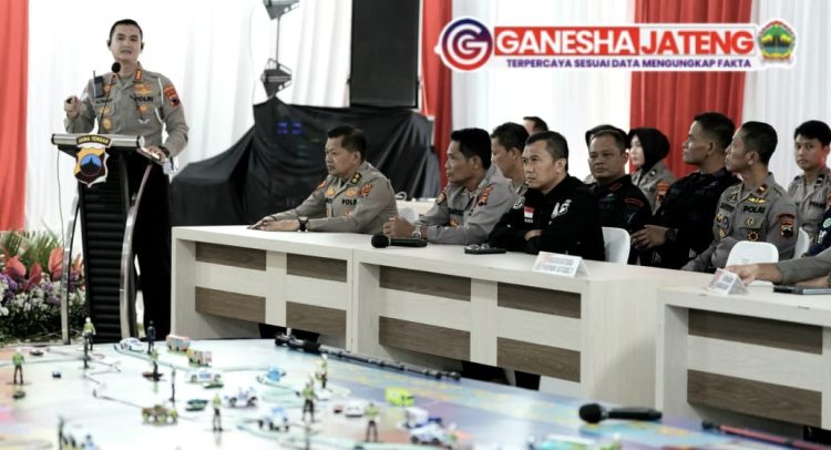 Polda Jateng Gelar Latpraops Ketupat Candi 2025, Siapkan 14.693 Personel untuk Pengamanan Mudik Lebaran Polda Jateng Gelar Latpraops Ketupat Candi 2025, Siapkan 14.693 Personel untuk Pengamanan Mudik Lebaran