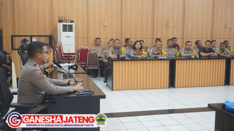 Polres PurbaIingga Gelar Tactical Wall Game, Pengamanan Big Iftar Ramadan dan Pemecahan Rekor MURI Polres PurbaIingga Gelar Tactical Wall Game, Pengamanan Big Iftar Ramadan dan Pemecahan Rekor MURI
