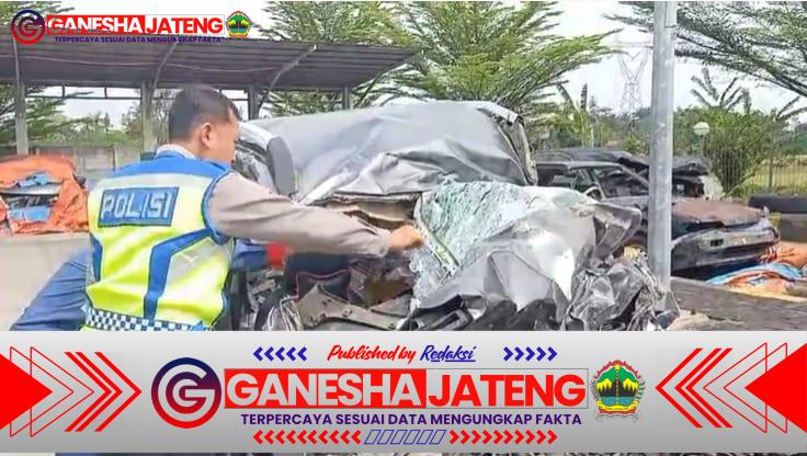 Akibat Lawan Arah, Honda BR-V Tabrakan dengan Bus di Tol Pemalang-Batang KM 332 Akibat Lawan Arah, Honda BR-V Tabrakan dengan Bus di Tol Pemalang-Batang KM 332