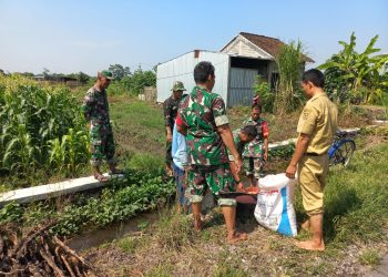 Babinsa Kunjungi Usaha Konveksi Warga Desa Gesi, Dukung Peningkatan Ekonomi Lokal