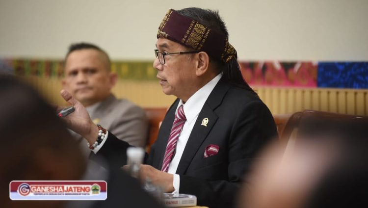 Anggota DPR Hinca Panjaitan Puji Kinerja Polri Amankan Mudik 2025 Anggota DPR Hinca Panjaitan Puji Kinerja Polri Amankan Mudik 2025