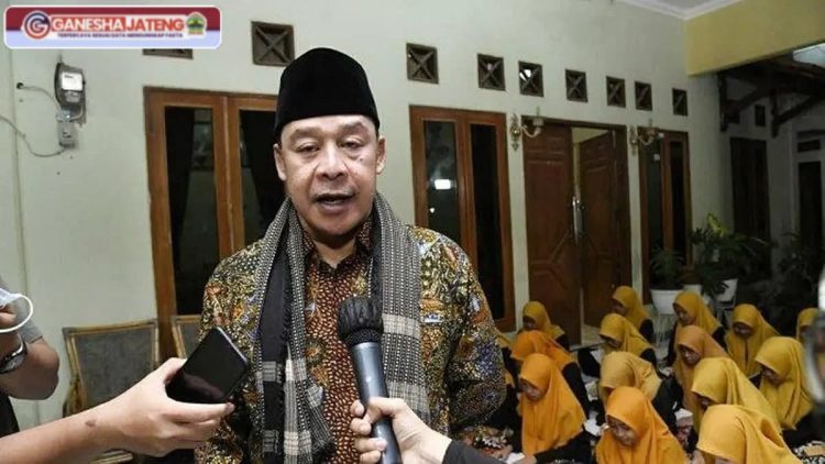 Sesepuh Ponpes Buntet Apresiasi Kapolri yang Sukses Amankan Mudik Lebaran Sesepuh Ponpes Buntet Apresiasi Kapolri yang Sukses Amankan Mudik Lebaran