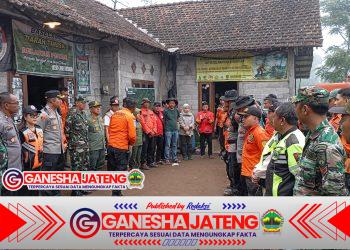 Tim Sar Gabungan Akhirnya Berhasil Evakuasi Pendaki Yang Hilang di Kawasan Hutan TNGM