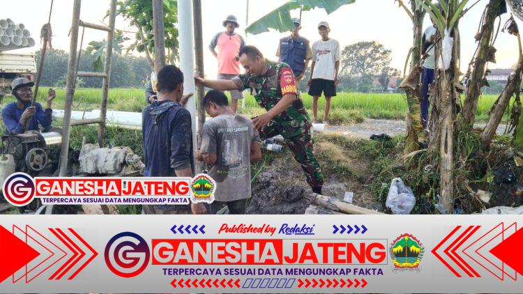 Babinsa Nogosari dan Dinas Pertanian Cek Pompa Air Bantuan untuk Petani