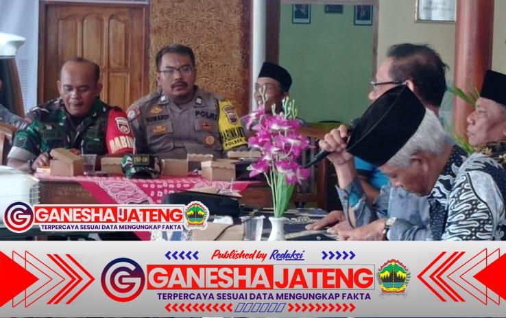 Babinsa Simo Mendukung Pembentukan Koperasi Merah Putih Babinsa Simo Mendukung Pembentukan Koperasi Merah Putih