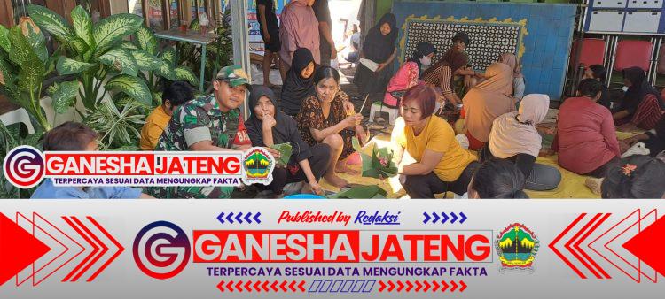Babinsa Serengan Himbau Gunakan Daun dan Besek untuk Bungkus Daging Kurban Babinsa Serengan Himbau Gunakan Daun dan Besek untuk Bungkus Daging Kurban