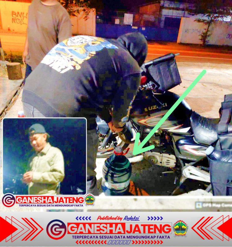 Viral..!!! Satu nama AHMAD pengangsu BBM yang kebal HUKUM. Viral..!!! Satu nama AHMAD pengangsu BBM yang kebal HUKUM.