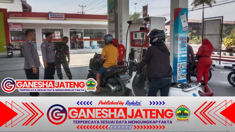 Babinsa dan Bhabinkamtibmas, Sinergitas Jaga Keamanan dan Ketertiban di Wilayah Ramai