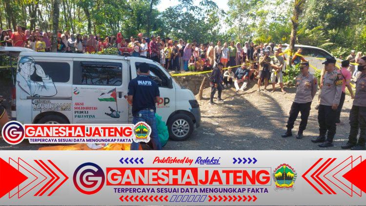 Pria Tanpa Identitas Ditemukan Tewas Bersimbah Darah di Karangmoncol Purbalingga Pria Tanpa Identitas Ditemukan Tewas Bersimbah Darah di Karangmoncol Purbalingga