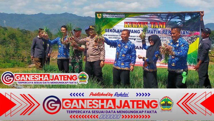 Tingkatkan Ketahanan Pangan, Kapolsek Jatisrono Hadiri Farmers Field Day Bawang Merah Tingkatkan Ketahanan Pangan, Kapolsek Jatisrono Hadiri Farmers Field Day Bawang Merah