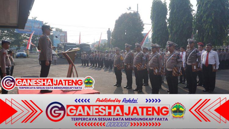 Kapolres Purbalingga Beri Penghargaan Personel Berprestasi