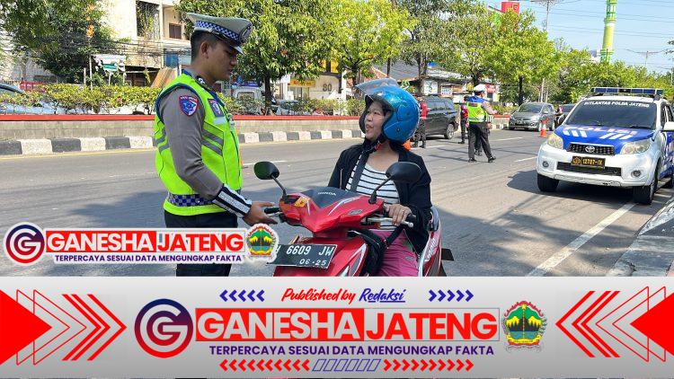 Pendekatan Humanis Warnai Razia Lalu Lintas di Semarang, Polda Jateng Dapat Apresiasi Pendekatan Humanis Warnai Razia Lalu Lintas di Semarang, Polda Jateng Dapat Apresiasi