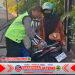 Humanis di Tengah Penegakan Hukum, Polisi Lalu Lintas Polrestabes Semarang Bantu Pengendara Kehabisan Bensin Humanis di Tengah Penegakan Hukum, Polisi Lalu Lintas Polrestabes Semarang Bantu Pengendara Kehabisan Bensin
