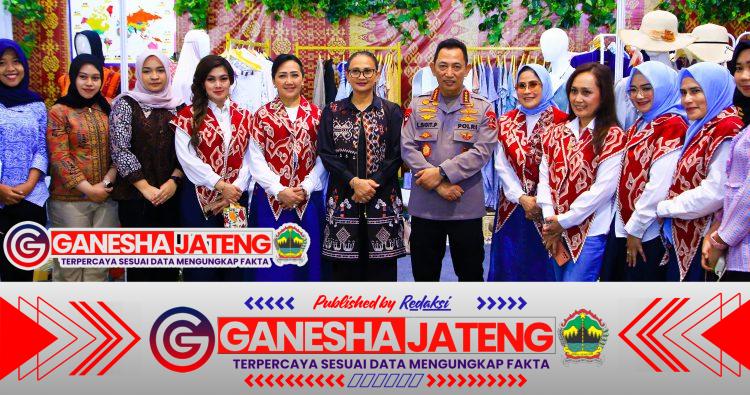 Kapolri Tinjau Bazar Kreasi Bhayangkari Nusantara 2025, Dorong Pertumbuhan UMKM Kapolri Tinjau Bazar Kreasi Bhayangkari Nusantara 2025, Dorong Pertumbuhan UMKM