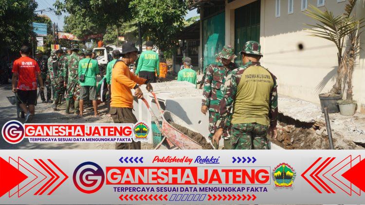 Terik Matahari Tak Surutkan Semangat Satgas TMMD dan Warga Karangasem