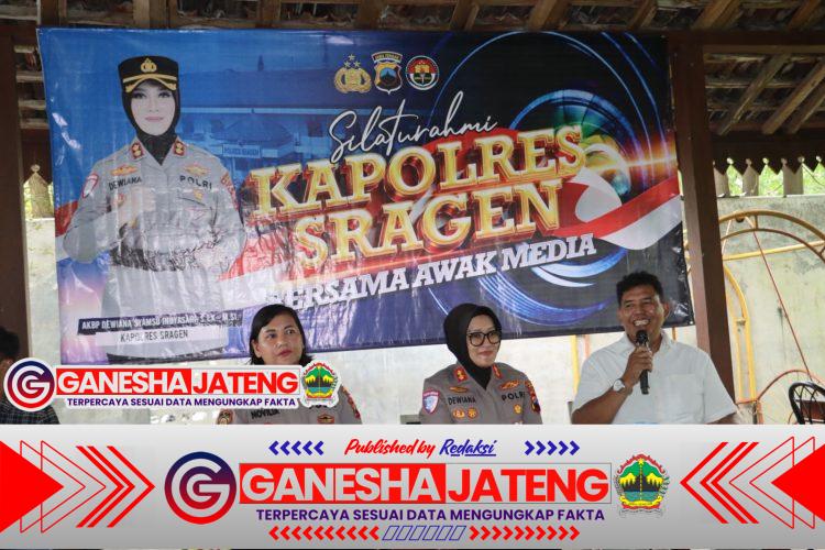 Sepekan Menjabat, AKBP Dewiana Sudah Akrab Dengan Wartawan Sragen Sepekan Menjabat, AKBP Dewiana Sudah Akrab Dengan Wartawan Sragen