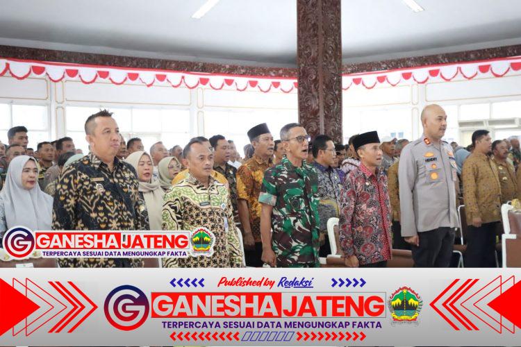 Apel Tiga Pilar di Kendal: Polri, TNI, dan Pemda Satukan Tekad Jaga Kondusifitas Daerah Apel Tiga Pilar di Kendal: Polri, TNI, dan Pemda Satukan Tekad Jaga Kondusifitas Daerah
