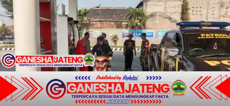 Babinsa dan Polsek Bersinergi Patroli Keramaian, Jaga Keamanan dan Ketertiban