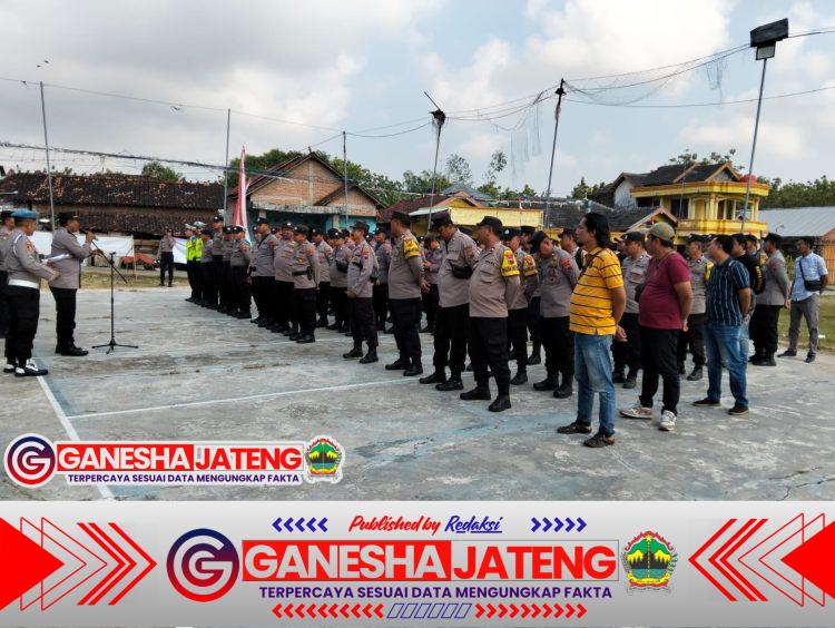 Polresta Pati Amankan Aksi Doa Bersama Aliansi Masyarakat Pati Kidul Cinta Damai Polresta Pati Amankan Aksi Doa Bersama Aliansi Masyarakat Pati Kidul Cinta Damai