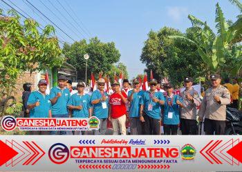 Karnaval HUT RI ke-80 di Desa sukoharjo Semarak, kades Turut Semangati Peserta.