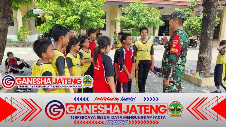 Babinsa Tipes Ajak Siswa Siswi SDN Kawatan Untuk Hidup Sehat Babinsa Tipes Ajak Siswa Siswi SDN Kawatan Untuk Hidup Sehat