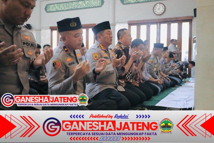 Polda Banten Gelar Sholat Ghoib, Doakan Korban Ojol Affan Kurniawan