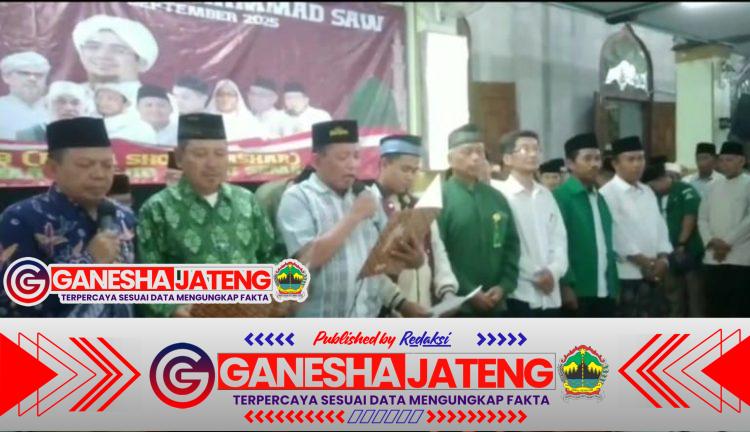 Masjid Agung Kauman Gelar Doa Bersama, Kota Semarang Indonesia Damai Masjid Agung Kauman Gelar Doa Bersama, Kota Semarang Indonesia Damai