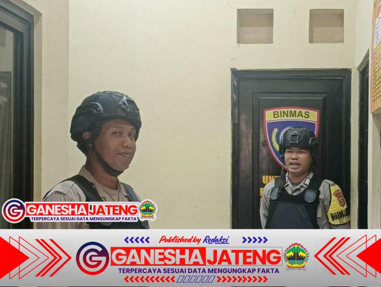 Personil Polsek Anyar Laksanakan Sispam Mako, Tingkatkan Pengamanan Internal