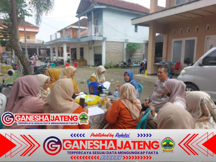 Bhabinkamtibmas Polsek Cikupa Sambang Warga Desa Sukadamai Bhabinkamtibmas Polsek Cikupa Sambang Warga Desa Sukadamai