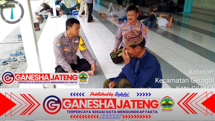 Bhabinkamtibmas Polsek Ciwandan Sambangi Pengurus DKM Usai Salat Berjamaah, Sampaikan Pesan Kamtibmas Bhabinkamtibmas Polsek Ciwandan Sambangi Pengurus DKM Usai Salat Berjamaah, Sampaikan Pesan Kamtibmas