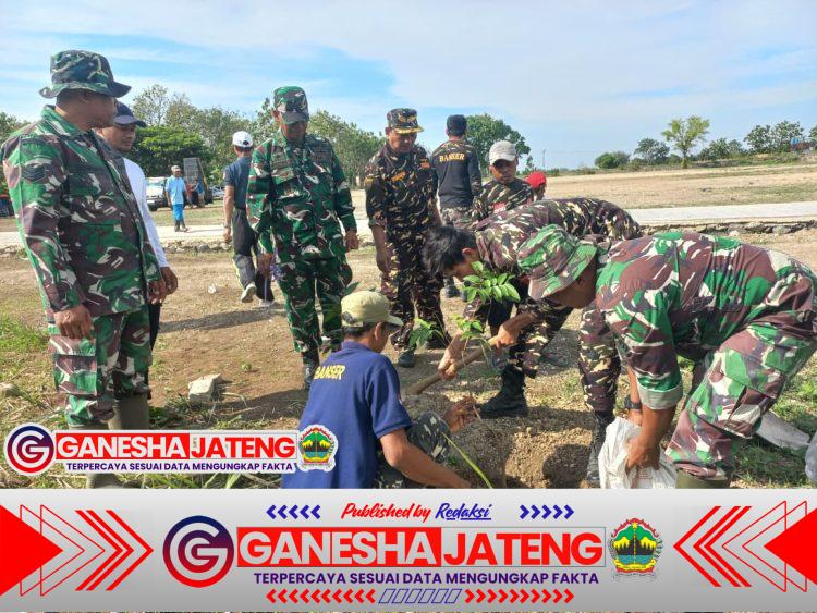 Koramil Nogosari Gelar Penghijauan, Tanam Pohon Buah di Desa Potronayan