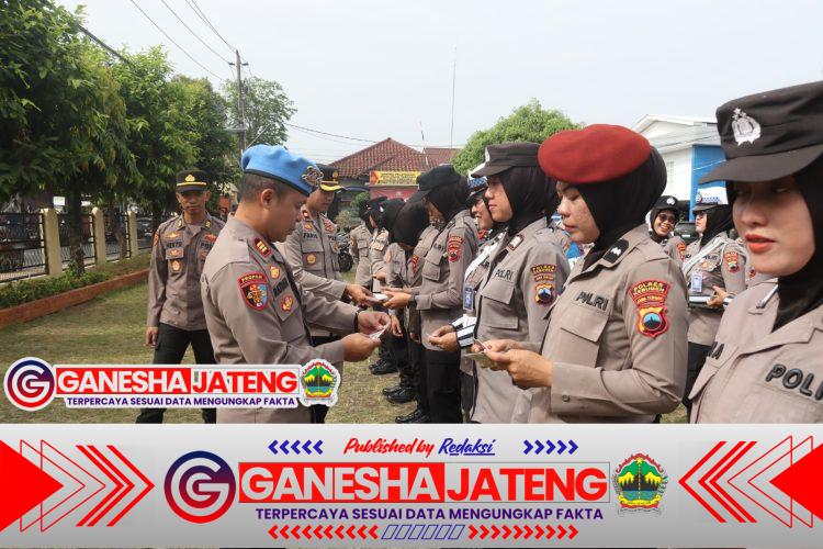 HUT Polwan ke-77, Polwan Polres Kebumen Jalani Pemeriksaan Disiplin dan Tes Urine HUT Polwan ke-77, Polwan Polres Kebumen Jalani Pemeriksaan Disiplin dan Tes Urine