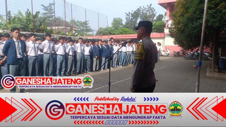 Aipda Didi MS Jadi Pembina Upacara di SMK Wipama, Sampaikan Pesan Kamtibmas kepada Pelajar Aipda Didi MS Jadi Pembina Upacara di SMK Wipama, Sampaikan Pesan Kamtibmas kepada Pelajar